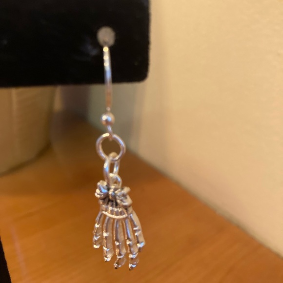 New Handmade Skeleton Hand dangle Earrings - Picture 6 of 6